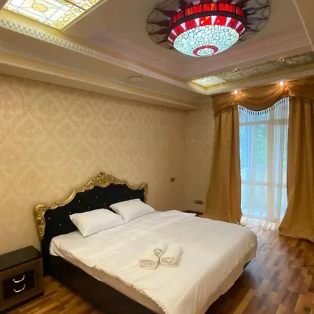 Ukraine On Kreshchatik * Kiev