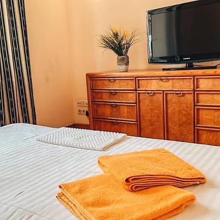 Apartment Ukraine On Kreshchatik